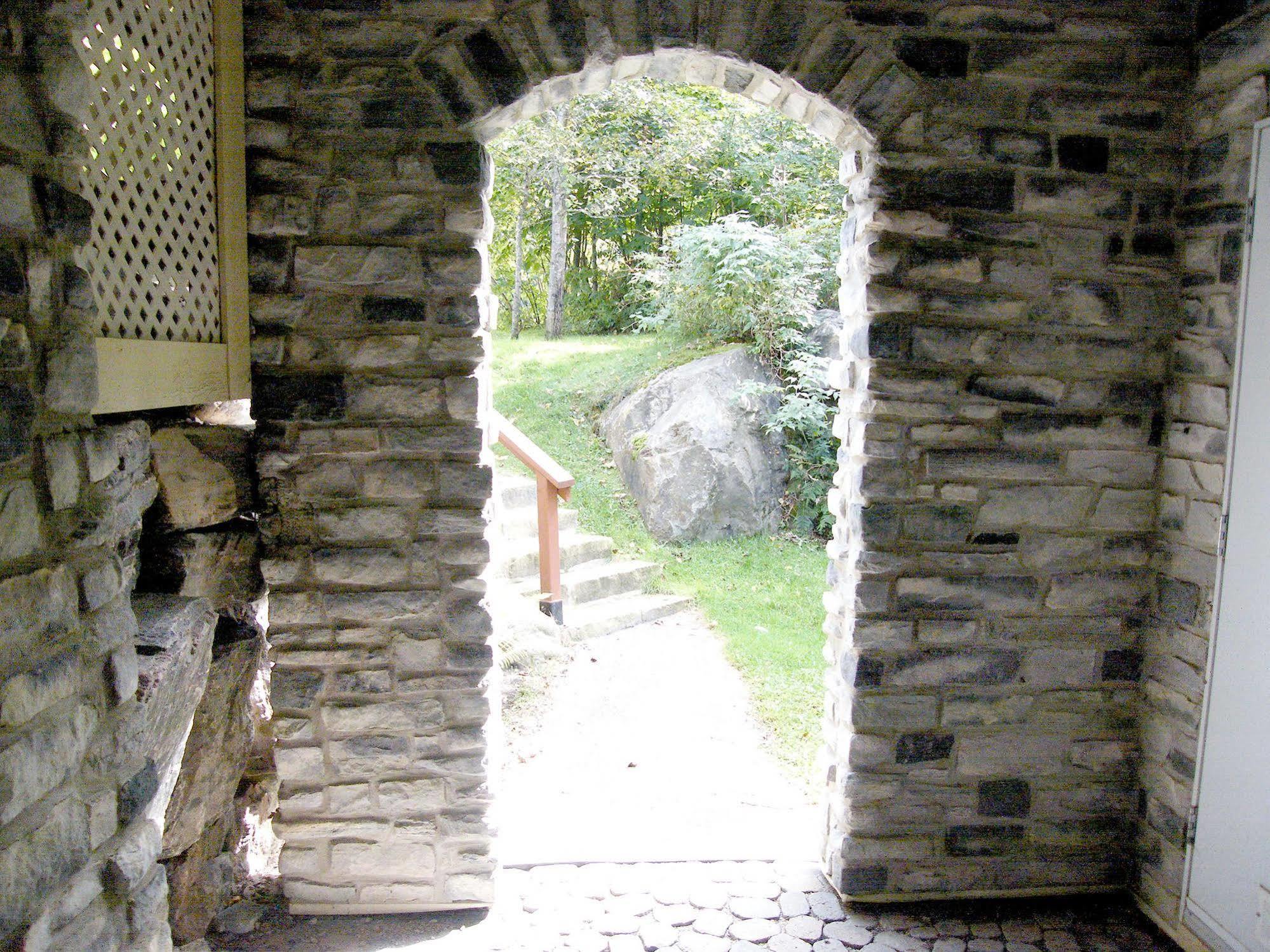 شقة Tremblant Les Eaux - Location Adp مونت تريمبلانت المظهر الخارجي الصورة