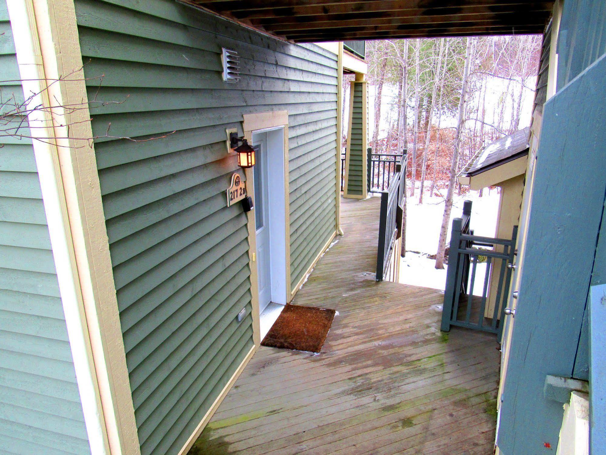 شقة Tremblant Les Eaux - Location Adp مونت تريمبلانت المظهر الخارجي الصورة