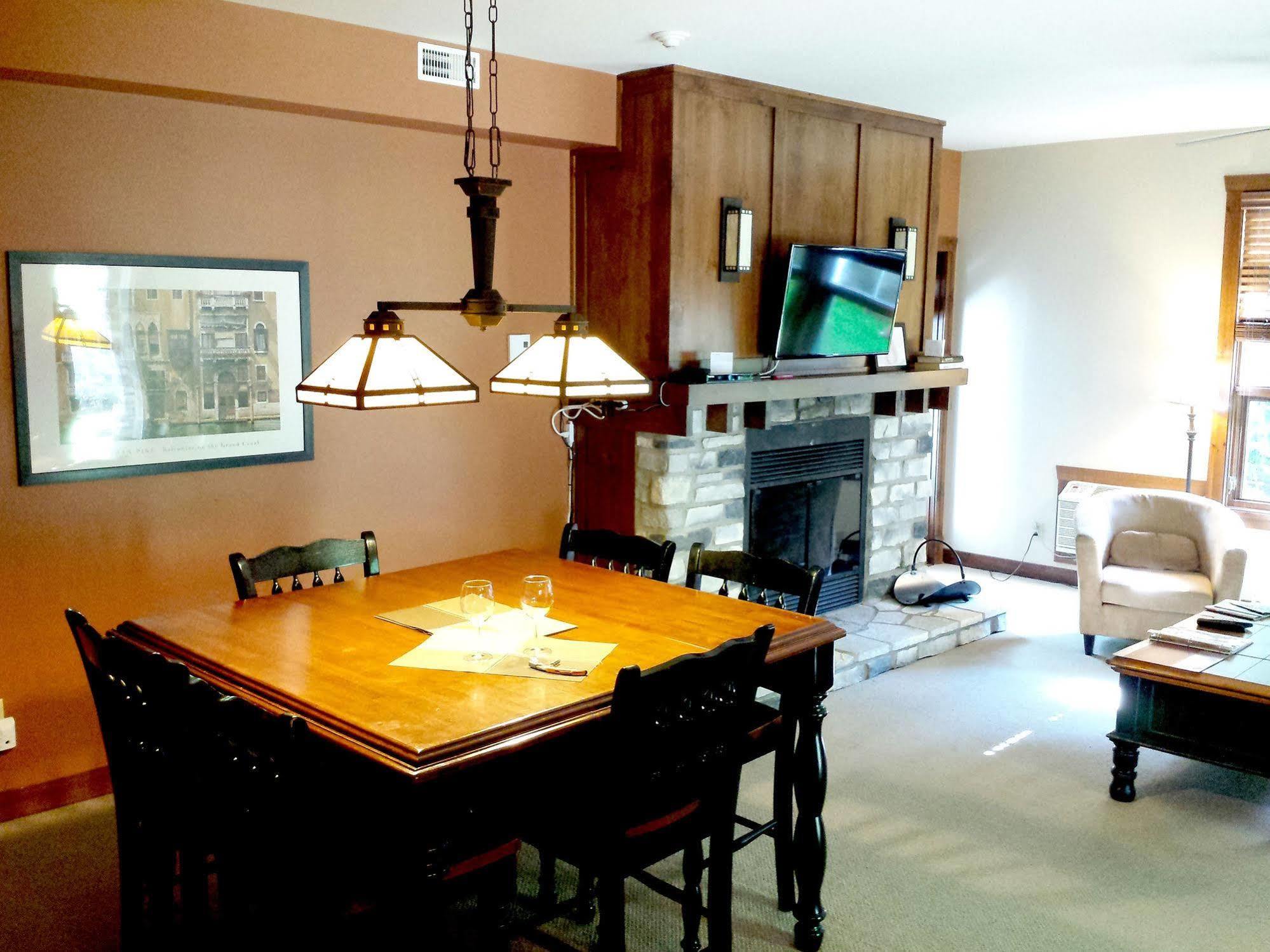 شقة Tremblant Les Eaux - Location Adp مونت تريمبلانت المظهر الخارجي الصورة